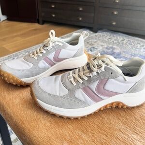 Keen trail shoes SZ8